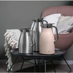 Alfi Isolierkanne 1,0 L Skyline Cool Grey -Zieher Shop Isolierkanne Skyline cool grey 1 0l 4 600x600 ID332543 78a1b59cfc9f43e2e705aa020421ef41